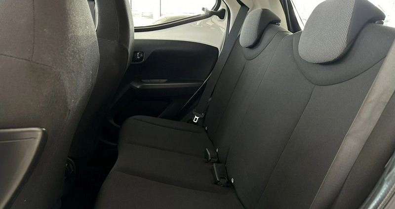 Toyota Aygo cena 35900 przebieg: 119417, rok produkcji 2019 z Grójec małe 781